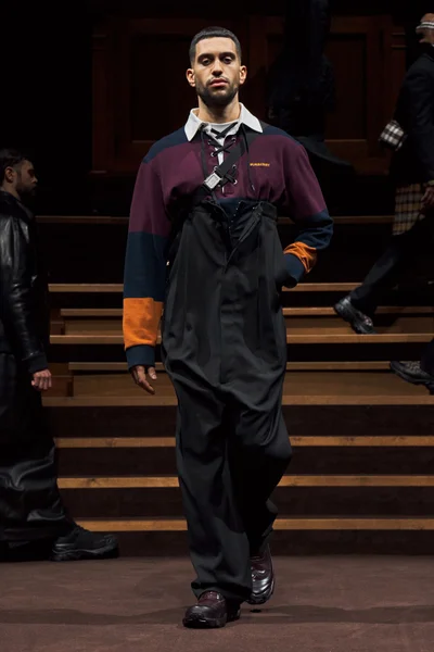 Look 15
